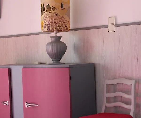 La D'isa Konukevi